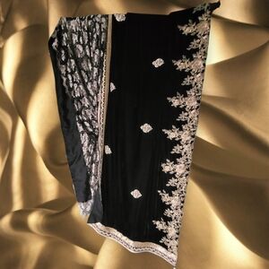 Elegant Black and Gold Embroidered Saree